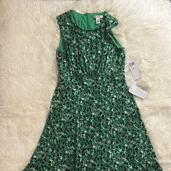 London Times Dresses & Skirts - London Times Green Patterned Dress